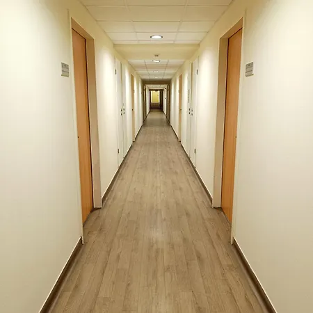 Famulus Kollegium * Gyor