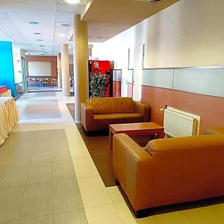 Famulus Hostel *