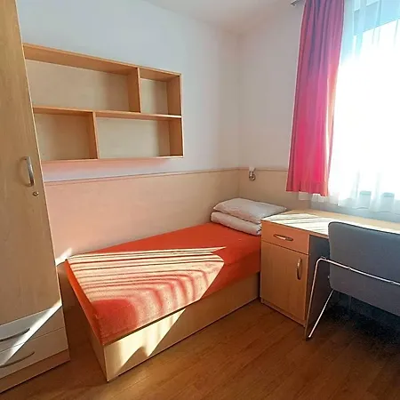 Hostel Famulus Győr