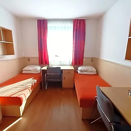 Hostel Famulus