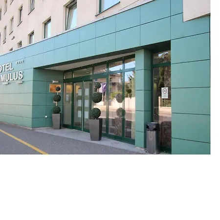 Hostel Famulus Győr